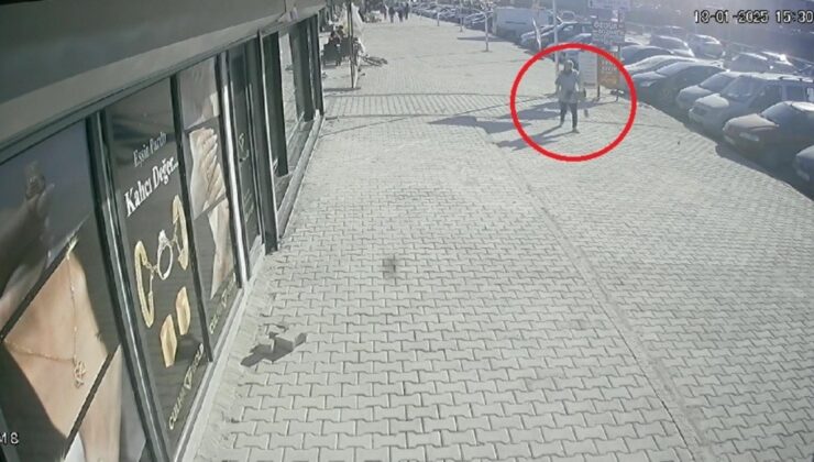 Hatay’da içinde emanet para olan cüzdanını kaybetti