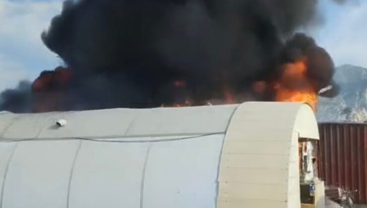 Hatay’da konteyner kentte yangın