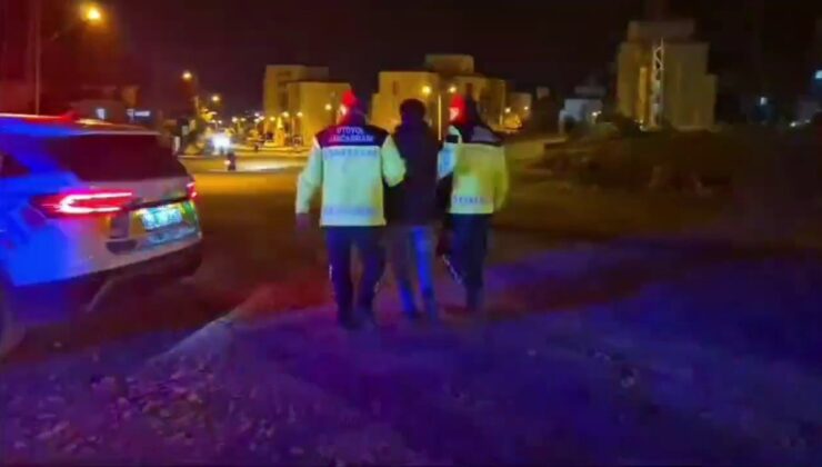 Hatay’da otoyolu kapatarak yarış yapan motorculara ceza yağdı
