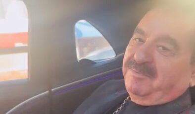 İbrahim Tatlıses, Ferdi Tayfur’un “Emmioğlu” şarkısını söyledi