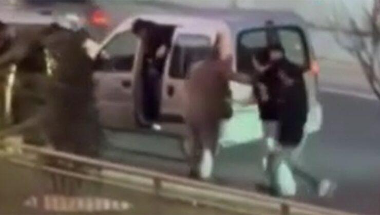 İstanbul Küçükçekmece’de yol verme tartışması tekme tokatlı kavgaya dönüştü