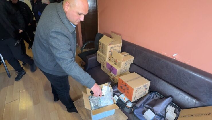 İstanbul’da ruhsatsız kargo bürosu sahte ürünlerle dolu çıktı