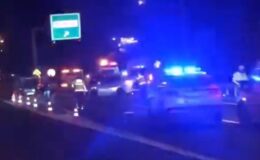 İzmir’de arızalanan aracını iterken otomobil çarptı