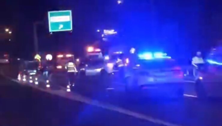 İzmir’de arızalanan aracını iterken otomobil çarptı