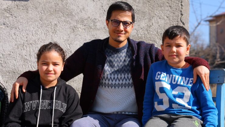 Kahramanmaraş’ta cesur öğretmen enkazdan çıkardığı aileyle buluştu