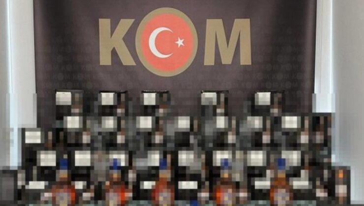 Kocaeli’de 316 litre sahte içki ve bandroller ele geçirildi