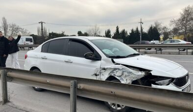 Kocaeli’de aracını otoyolda durduran sürücü kazaya sebep oldu: 3 yaralı