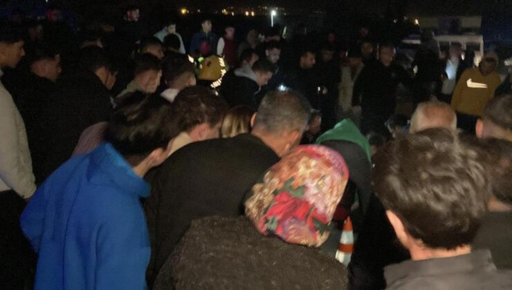 Mersin’de motosikletli gencin feci ölümü: Herkes cenazenin kaldırılmasını izledi