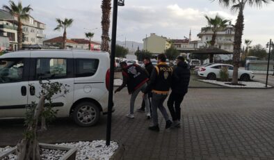 Muğla’da yağma olayına karışan 2 kişi tutuklanarak cezaevine gönderildi