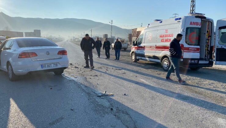 Osmaniye’de otomobil ile ticari taksi çarpıştı