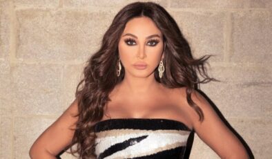 Suudi Arabistan’da ödül törenine katılan şarkıcının silikonları patladı