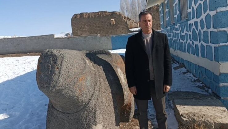 Van’da tarihi eser at heykeli eski muhtara zimmetlendi