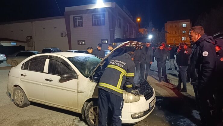 Adıyaman’da park halindeki araç yandı