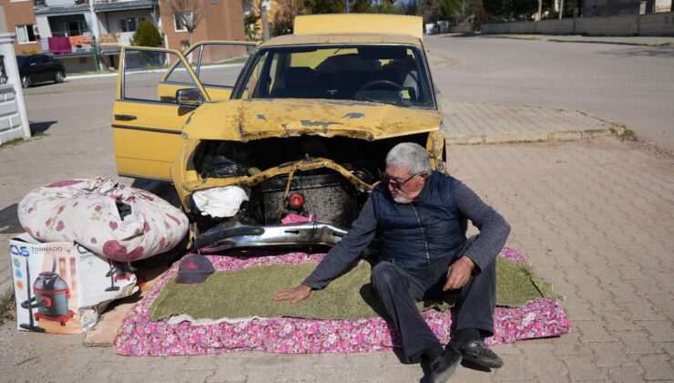 Antalya’da sosyal medyadan tanışıp evlenen 62 yaşındaki adam, bin pişman