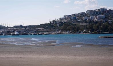 Aydın Didim ve İzmir Çeşme’de deniz 300 metre çekildi