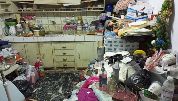 Aydın’da bir ev, kötü koku nedeniyle ihbar edildi