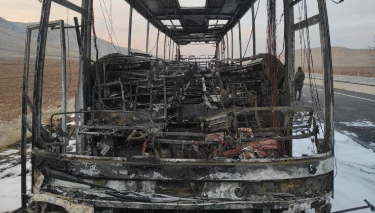 Batman’da seyir halindeki otobüsten alevler yükseldi