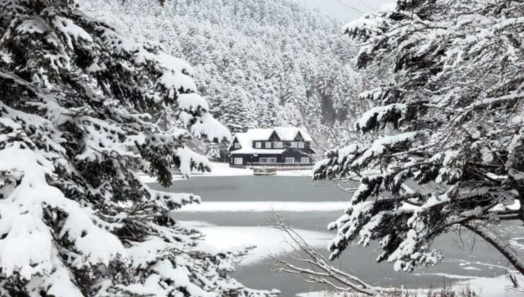 Bolu Gölcük Tabiat Parkı’nda kar manzarası