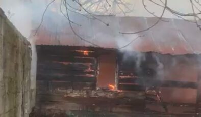 Bolu’da iki barakada yangın