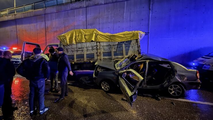 Bursa’da alt geçitte zincirleme kaza: 1 ölü