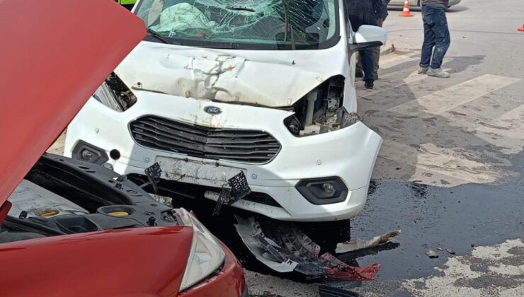 Bursa’da ehliyetsiz sürücü kaza yaptı