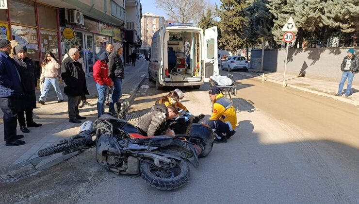 Bursa’da kaza geçirip arkadaşını teselli etti