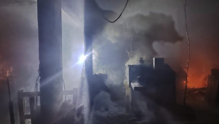 Çanakkale’de palet atölyesinde yangın: Maddi hasar oluştu