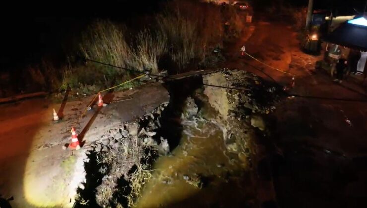 Çanakkale’de şiddetli yağış sonrası köprüde çökme