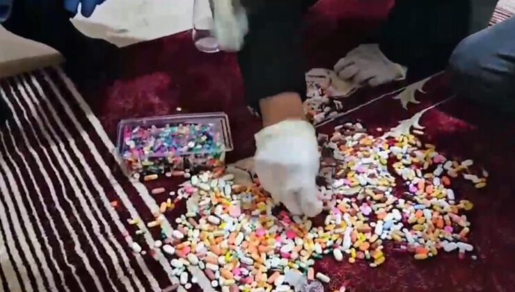Çorum’da polisten 8 adrese eş zamanlı operasyon: Vazolardan uyuşturucu çıktı
