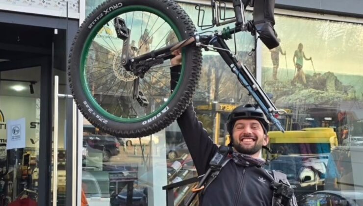 Dünyayı tek tekerli bisikletle  gezen turist Artvin’de misafir edildi