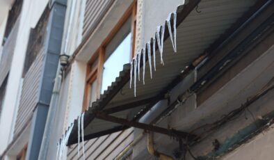 Elazığ buz kesti: Termometreler eksiyi gösterdi