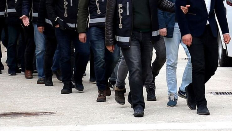 İstanbul merkezli FETÖ/PYD operasyonu: 17 aktif doktor yakalandı