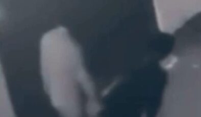 İstanbul’da bir şüpheli, iş yerinin kapısında asılı olan Türk bayrağını yaktı