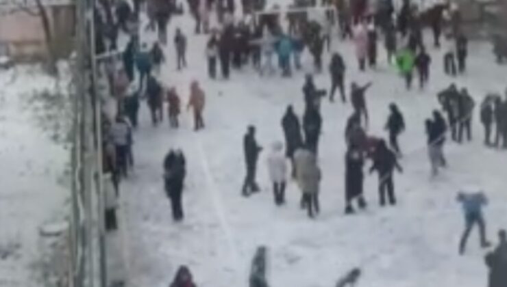 İstanbul’da çocukların kar sevinci