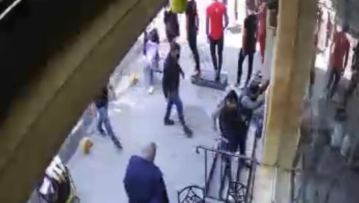 İstanbul’da husumetli olduğu kişilerin saldırısına uğradı