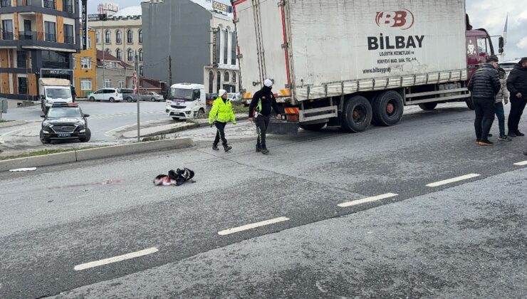 İstanbul’da kamyonun altında kalan motokurye öldü