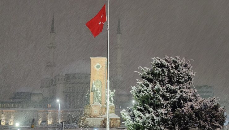 İstanbul’da kartpostallık kar manzaraları