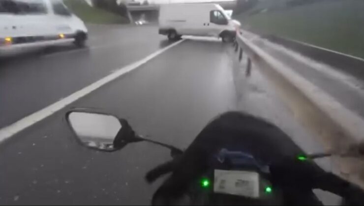 İstanbul’da makas atan sürücüler kaza yaptı