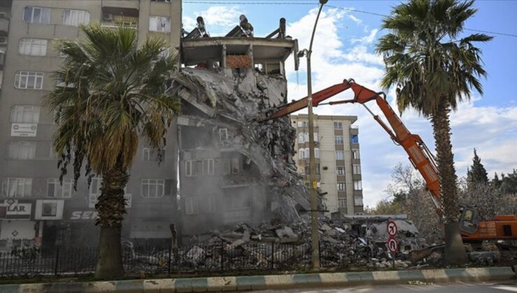 Kahramanmaraş’ta 150 kişinin öldüğü sitenin müteahhidi tahliye oldu: Reddi hakim istendi