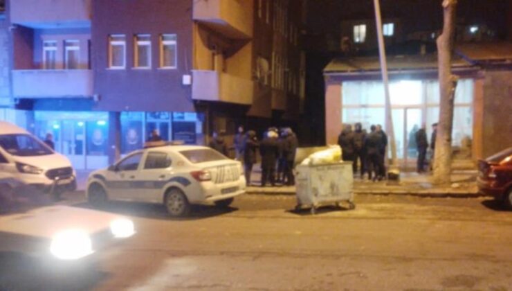 Kars’ta 54 yaşındaki kişi evinde ölü bulundu