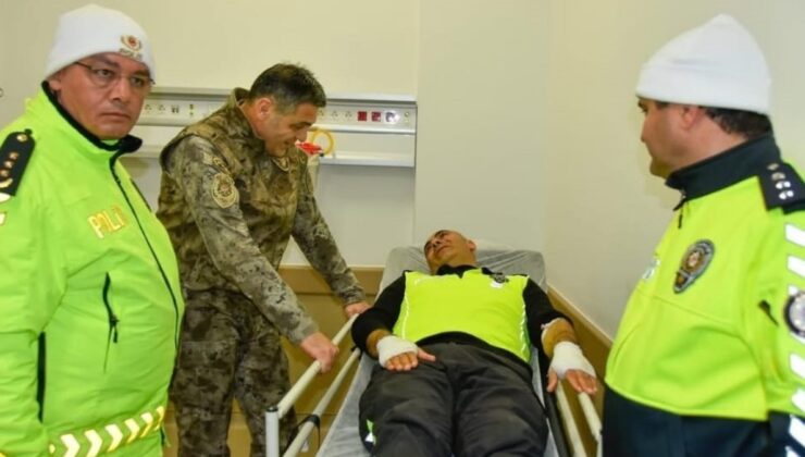 Kayseri’de polis aracı otomobille çarpıştı