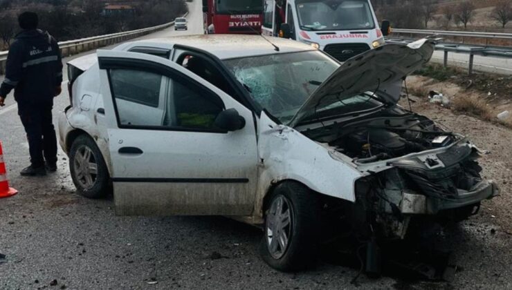 Kırıkkale’de alkollü sürücü otomobiliyle demir bariyerlere çarptı: 2 yaralı