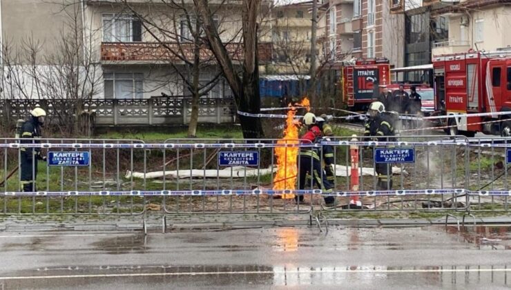 Kocaeli’de 26 saat süren yangın, numune alınması için söndürüldü
