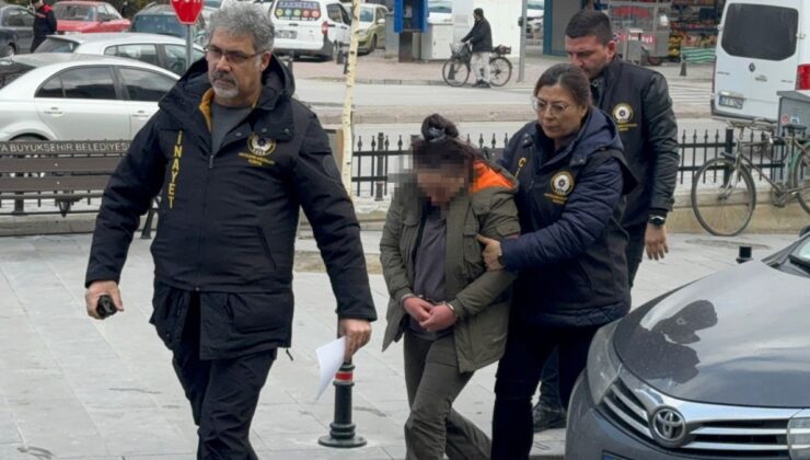 Konya’da sevgilisini otomobilde bıçaklayarak öldürdü