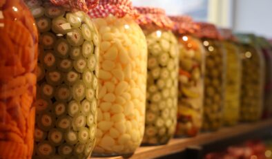 Konya’da soğuk havalarda turşuya talep arttı