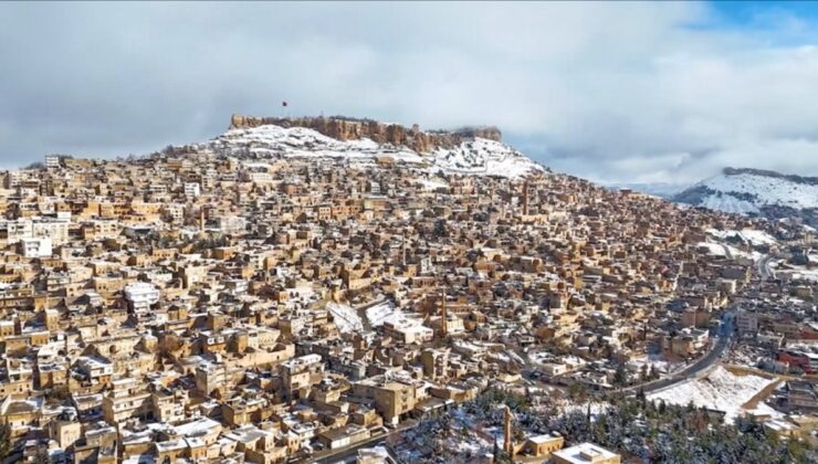 Mardin’de kar manzarası büyüledi