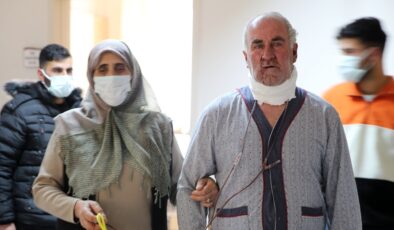 Muş’ta annesini götürdüğü hastanede dudak kanseri olduğunu öğrendi