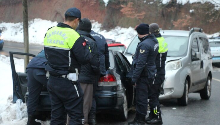 Sakarya’da alkollü sürücü dehşet saçtı: 1’i bebek 5 yaralı