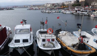 Tekirdağ’da balıkçılar poyraz yüzünden 5 gündür denize açılamıyor