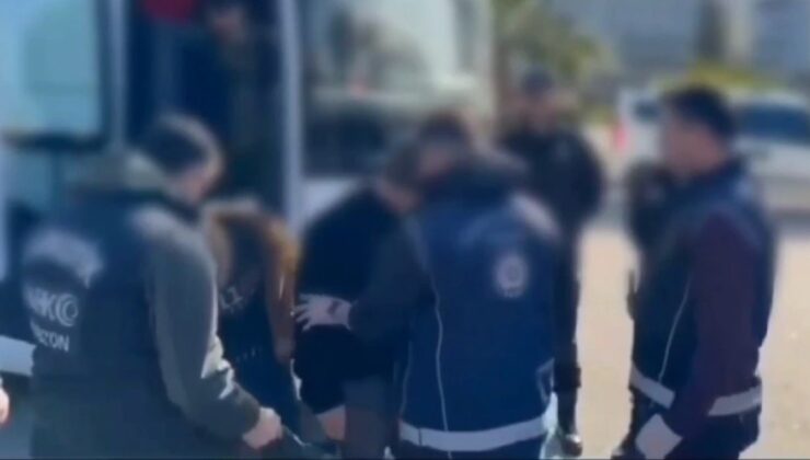 Trabzon’da otobüsün gizli bölmesinden 26 göçmen çıktı